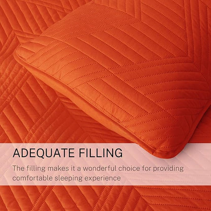 Exclusivo Mezcla Ultrasonic King Quilt Bedding Set, Lightweight Burnt Orange Bedspreads Soft Modern Geometric Coverlet Set for All Seasons (1 Quilt and 2 Pillow Shams)