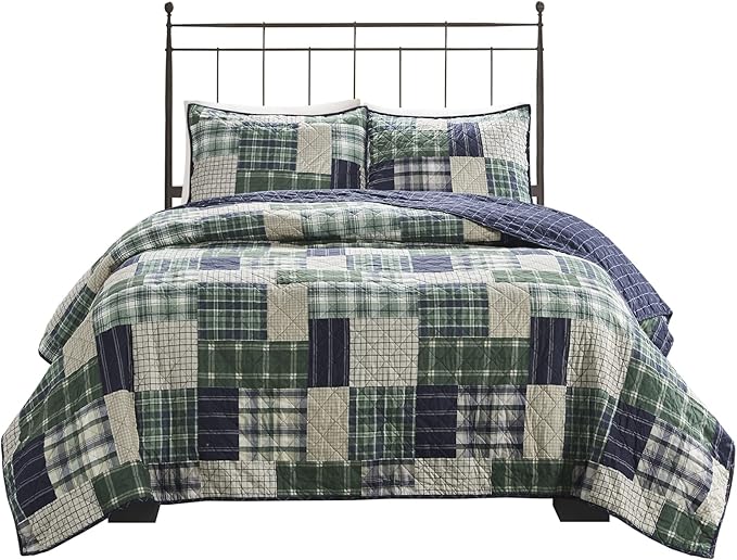 Madison Park Reversible Quilt Cabin Lifestyle Plaid Design - All Season, Breathable Coverlet Bedspread Bedding Set, Matching Shams, King/Cal King(104"x94"), Green/Navy 3 Piece