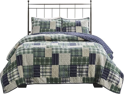 Madison Park Reversible Quilt Cabin Lifestyle Plaid Design - All Season, Breathable Coverlet Bedspread Bedding Set, Matching Shams, King/Cal King(104"x94"), Green/Navy 3 Piece