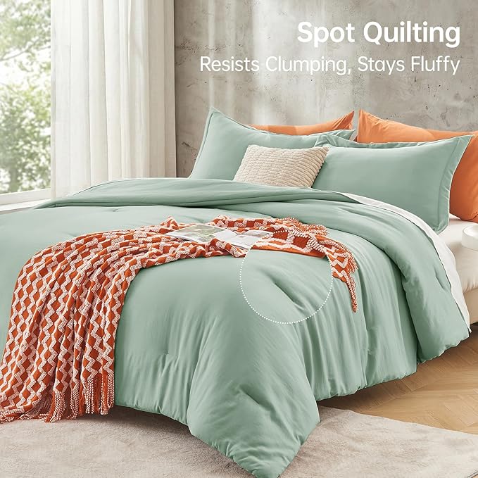 MUXHOMO King Size Comforter Set, All Season Ultra Soft Down Alternative Bedding - 3 Piece Lightweight Bed Set Includes 1 Comforter (104"x90") and 2 Pillow Shams (20"x36"), Sage Green
