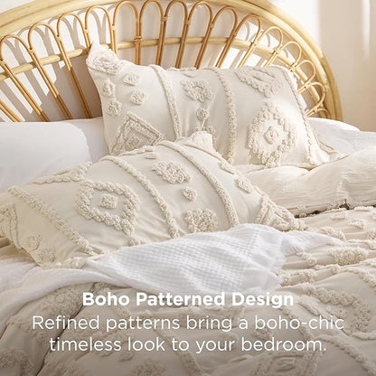 Bedsure Boho Tufted Beige Comforter Set Queen Size, GentleSoft™ 3 Pieces Boho Farmhouse Decor Bedding, Exquisite Shabby Chic Bedding for All Seasons, 1 Bed Comforter, 2 Pillow Shams, 90x90 Inches