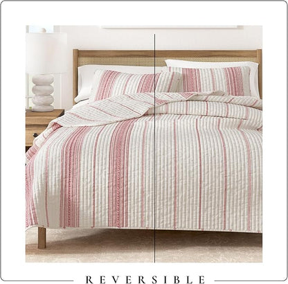 Great Bay Home Striped Quilt Set - 3-Piece King/California King Size Farmhouse Bedding Set - Lightweight, All-Season, Reversible Bedspread (Red)