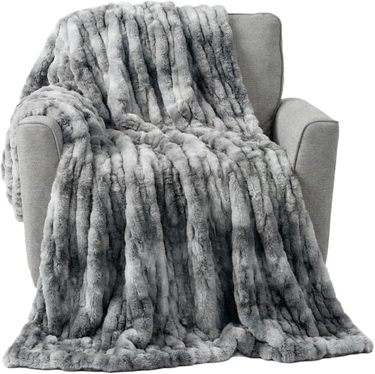Lavish Home Oversized Ruched Faux Fur Blanket - 60x80-Inch Plush Polyester Faux Fur Queen-Size Throw for Sofas and Beds - Luxurious Bedding (Silver)