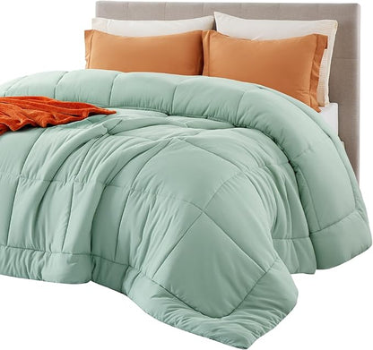 Bedsure Comforter Duvet Insert - Quilted Comforters Twin XL Size, All Season Duvet, GentleSoft Down Alternative Bedding Blanket, with 8 Tabs, Gifts for Women/Men, Sage Green, Twin XL 92 x 68 Inches
