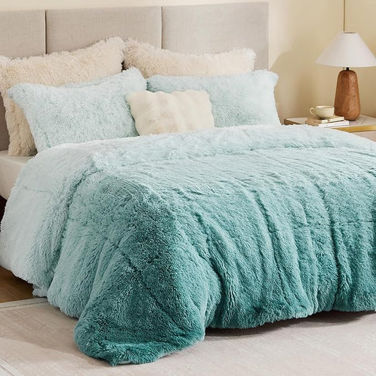 Intelligent Design Brielle, Long Shaggy Faux Fur Comforter Set, Plush Reverse, Trendy Ombre Design, Modern, Cozy All Season Bedding, Matching Sham, King/Cal King(104"x90") Aqua 3 Piece