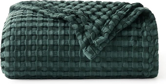 Bedsure Cooling Cotton Waffle Twin XL Blanket - Lightweight Breathable Blanket of Rayon Derived from Bamboo for Hot Sleepers, Luxury Throws for Bed, Couch and Sofa, Dark Green, 66x90 Inches