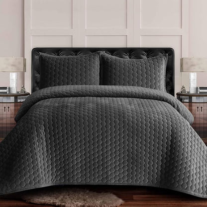 Tribeca Living Lugano Oversized Velvet Quilt Set - All Season, Extra Large, 2 Piece Twin Size Comforter Set with 1 Pillow Sham in Smoke Grey Honeycomb Pattern 260GSM