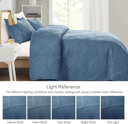 Exclusivo Mezcla King Size Quilt Set with Modern Striped Pattern, 3 Pieces Lightweight Grayish Blue Quilts Bedding Set, Soft Bedspreads Coverlets for All Seasons