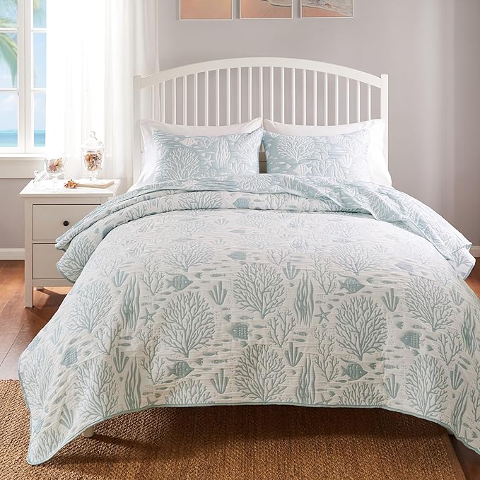 Greenland Home Coastal Paradise Reversible Matelassé Coverlet Set, 3-Piece Full/Queen, Marina Seafoam