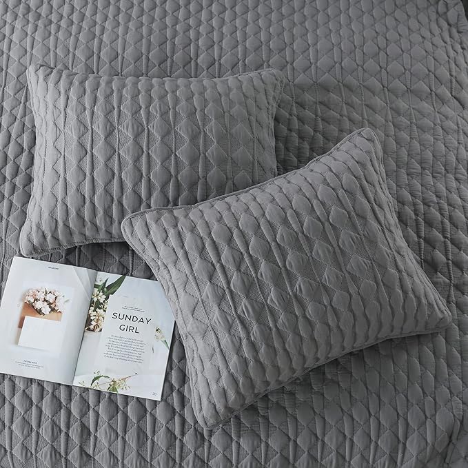 WDCOZY Dark Grey Quilt King Size Bedding Sets with Pillow Shams, Lightweight Soft Bedspread Coverlet, Quilted Blanket Thin Comforter Bed Cover, All Season Spring Summer, 3 Pieces, 104x90 inches