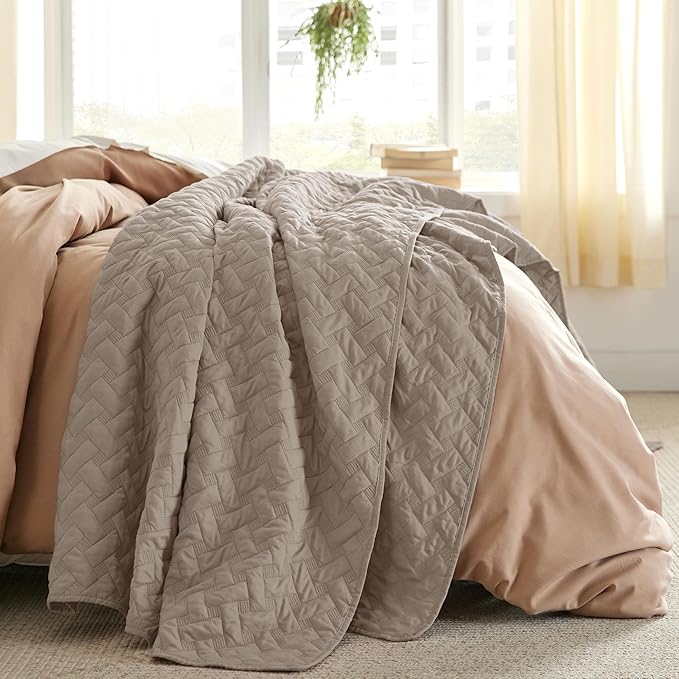 Bedsure California King Quilts - Lightweight Bedspreads Cal King Size with Basket Weave Pattern, Soft Quilt Bedding Set, Taupe Comforter Set Coverlet for All Seasons with 2 Pillow Shams (111" x 106") | Skin-Friendly Soft, All-Season Comfort, Breathable...