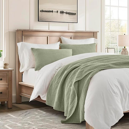 EVERGRACEHOME Cotton Coverlet Set King Size 3 Pieces, Lightweight Soft Ribbed Matelassé Bedspread Quilt Set, Cozy Oversized Quilted Bedding Set with 2 Pillow Shams for All Seasons, Light Sage Green