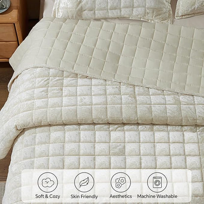BEDELITE Velvet Quilt Set Queen Size - Luxury Velvet Comforter Bedding Set 3 Pieces, Lightweight Soft Cozy Shiny Cream White Oversized Bedspread Coverlet for All Seasons with 2 Pillow Shams
