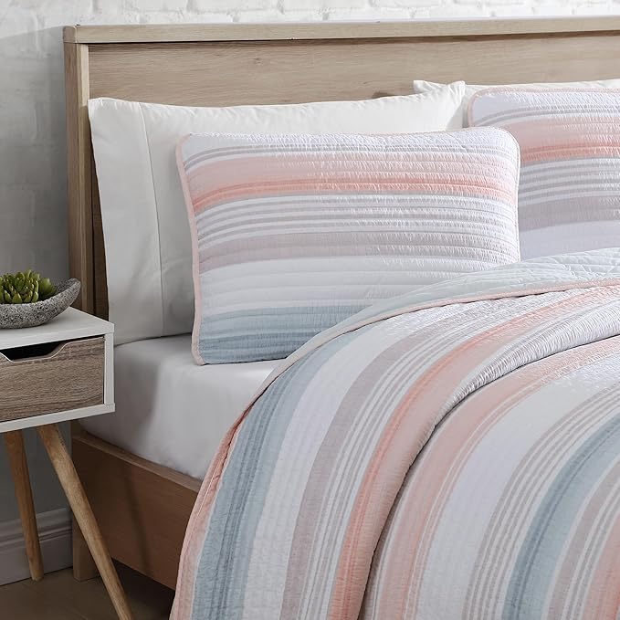 Beatrice Home Fashions Coralinn Striped 3-Piece Quilt Set, Lightweight, All-Seasons, Full/Queen, Blush