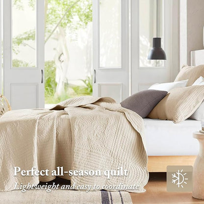 Madison Park King Quilt Set Damask Coverlet Set for King Size Bed, Cottage Oversized Quilt Set, Scallop Edge, All Season, Pre-washed Cotton-Filled King Size Quilt, Tuscany, King/Cal King Cream 3 Piece