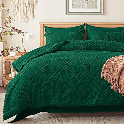 Zzlpp Queen Comforter Set 7 pieces, Emerald Green Tufted Bed in a Bag with Comforter and Sheets, All Season Boho Bedding Sets with Comforter, 2 Pillow Shams, 2 Pillowcases, 1 Flat Sheet