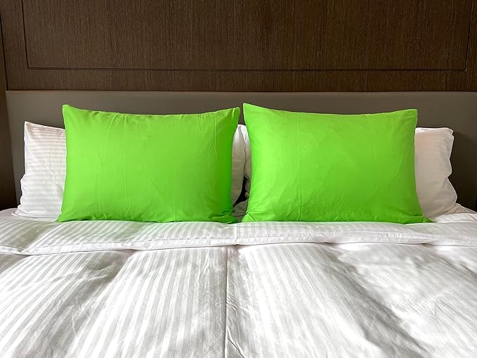 iMaylex Soft 100% Egyptian Cotton Zipper Closure Pillowcases, Cozy and Lightweight Pillow Case, St. Patrick's Day,Set of 2, Green, Standard, 20" x 26"