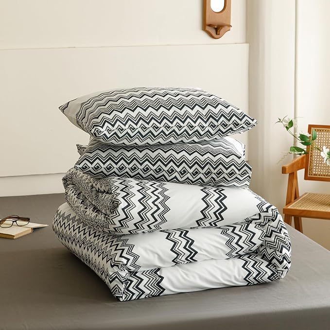 KAREVER Boho Comforter King Aztec Bedding Set Southwest Theme 3 PCs Bohemian Comforter Set Black Waved Strips King Size Comforter (104x90 Inches) with 2 Pillowcases (26x36 inches)