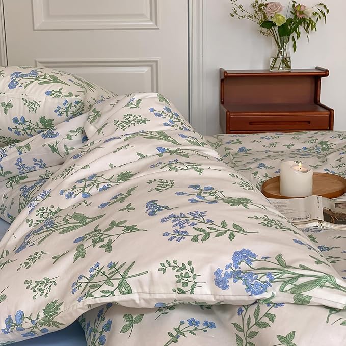 Vintage Queen Comforter Set Blue Floral Bedding Comforter Set Queen for Girl Women White Comforter Sets with Green Botanical Coquette Aesthetic Bedding Comforter Sets,1 Comforter and 2 Pillowcases