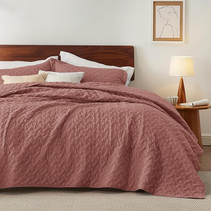 Bedsure Quilts Queen Size - Lightweight Bedspreads Queen Size with Basket Weave Pattern, Soft Quilt Bedding Set, Grayish Pink Comforter Set Coverlet for All Seasons with 2 Pillow Shams (90" x 96") | Skin-Friendly Soft, All-Season Comfort, Breathable, L...