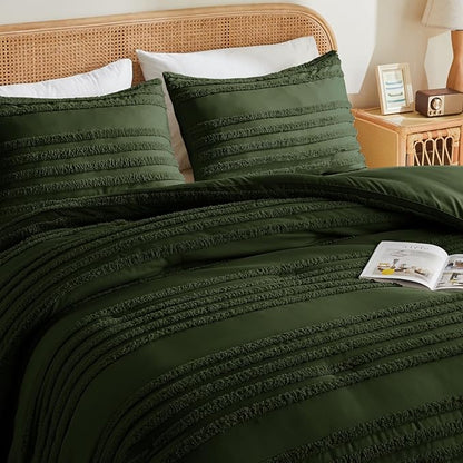 BEDELITE Boho King Size Comforter Set - Olive Green Tufted Striped Bed Set 3 Pieces, Soft Vintage Farmhouse Comforter for All Seasons, Boho Home Decor,Fluffy Jacquard Bedding with Pillow Sham