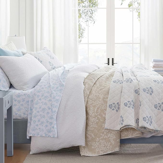 Martha Stewart - King Quilt Set, 100% Cotton Reversible Bedding Set, Incredibly Soft Feel for Year Round Comfort, 3 Piece Bed Set with Matching Pillowcases (Layered Branches Beige)