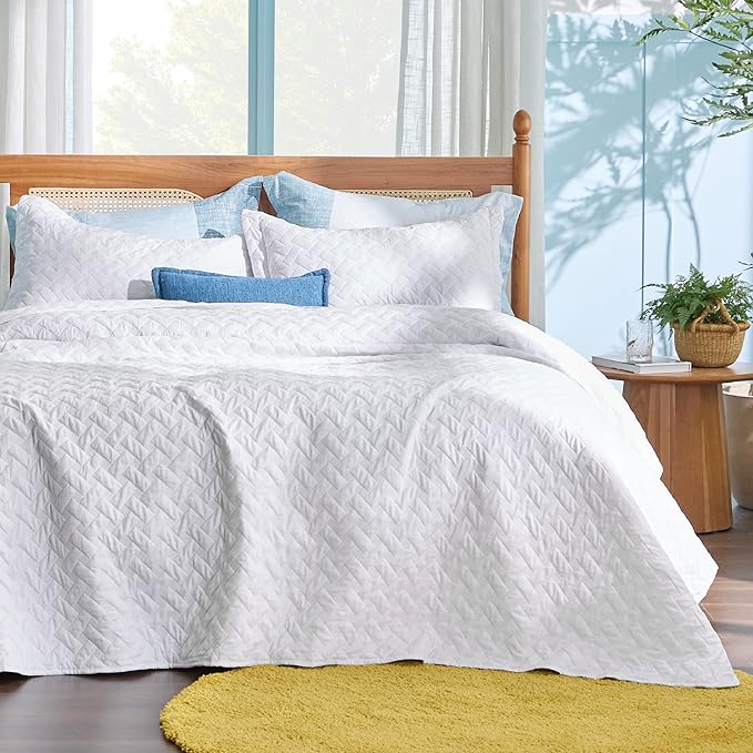 Bedsure Quilts Full Size - Lightweight Bedspreads Full Size with Basket Weave Pattern, Soft Quilt Bedding Set, White Comforter Set Coverlet for All Seasons with 2 Pillow Shams (84" x 90") | Skin-Friendly Soft, All-Season Comfort, Breathable, Lightweigh...