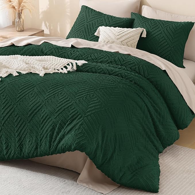Litanika Oversized Queen Comforter Emerald Green, 3 Pieces Dark Green Tufted Boho Farmhouse Bedding Comforter Set, Lightweight Fluffy All Season Comforter Set (98x98In Comforter & 2 Pillowcases)