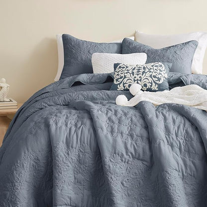 B2EVER Boho Blue Quilt Queen Size Bedding Sets with Pillow Sham, Bohemian Lightweight Soft Bedspread Coverlet, Farmhouse Floral Vintage Thin Comforter Bed Cover All Season, 3 Pieces, 90x90 inches