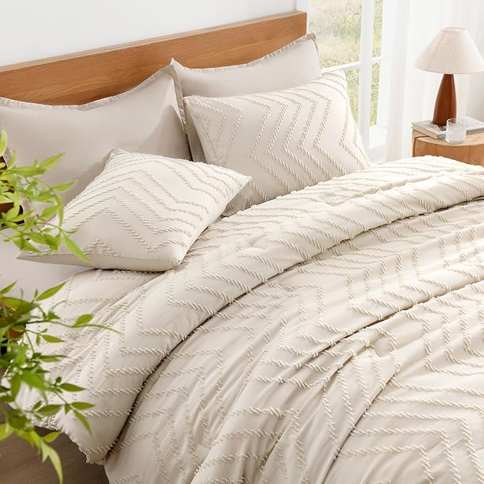 Litanika California King Comforter Set Beige, 3 Pieces Cal King Oversized King Chevron Tufted Boho Bedding Comforter Sets, Fluffy Bed Set (104x96In Comforter & 3 Pillowcases)