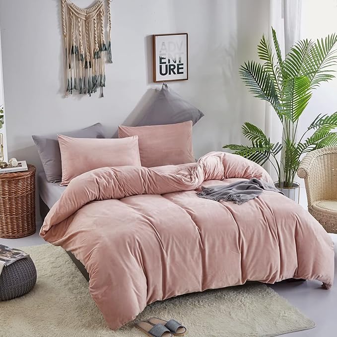 Houseri Velvet Pink Comforter Set Fluffy Light Bedding Sets King Blush Flannel Women Furry Dusty Sherpa Comforters Warm Fuzzy Blanket, King(90''*104''-Comforter)