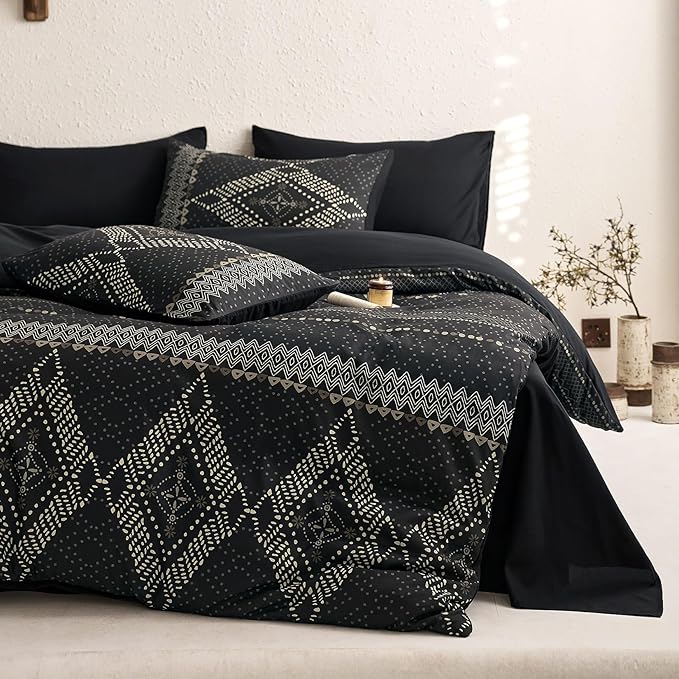 Wake In Cloud - Boho Comforter Set, Farmhouse Bohemian Western Aztec Neutral Aesthetic, Soft Lightweight Bedding, 3 Pieces, Charcoal Black, Queen Size