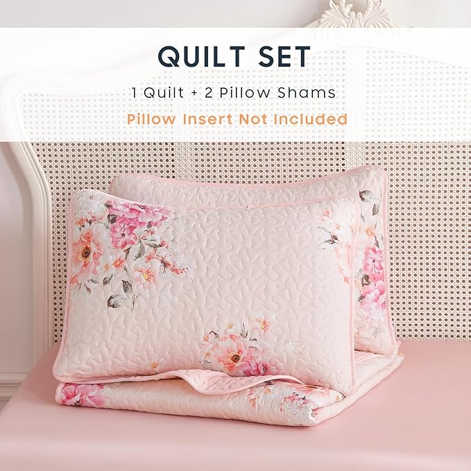 Wake In Cloud - Shabby Chic Quilt Set, Floral Coquette Cottagecore Farmhouse Vintage Flowers, for Women Teen Girls, Reversible Lightweight Bedspread Coverlet, 3 Pieces, Light Pink, Queen/Full Size