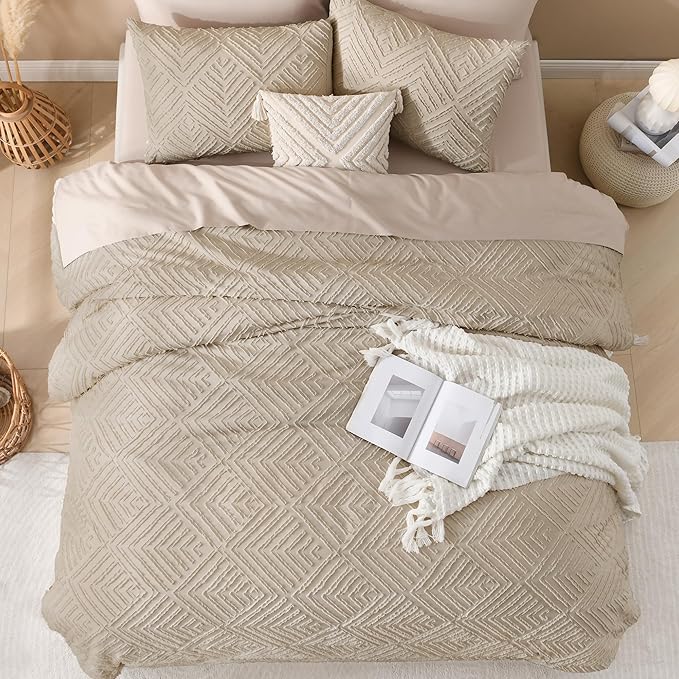 Andency Khaki King Size Comforter Set, 3 Pieces Boho Soft Bedding Set & Collections, Farmhouse Tufted Fluffy Warm Bedding Comforter Sets for King Bed (1 Comforter 104x90In, 2 Pillowcases)