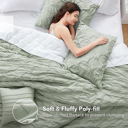 Comfort Spaces Comforter for King Size Bed, Ogee Ruched with Crinkle Texture, Breathable Comforter Set King, All Season Lightweight Bedding Set, Shams, Décor Pilow, King/Cal King Green 4 Piece