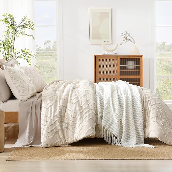 Litanika Alaskan King Comforter Set 128x120 Beige, 3 Pieces Oversized Super King Plus Size Boho Tufted Bedding Comforter Sets, Fluffy Bed Set