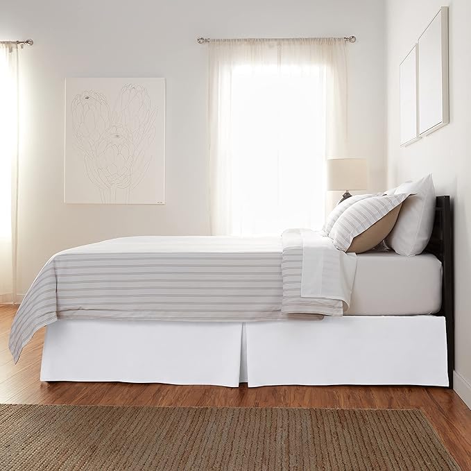 Amazon Basics Lightweight Pleated Wrinkle Resistant Fade Resistant Bed Skirt, Machine Washable, 16-Inch Drop, Queen, Bright White