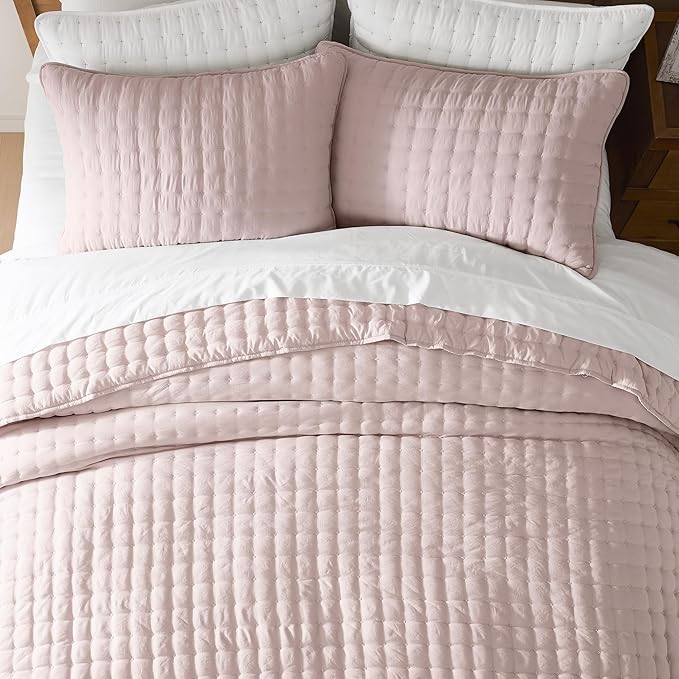 WDCOZY Pink Queen Size Quilt Bedding Sets with Pillow Shams, Lightweight Soft Bedspread Coverlet, Quilted Blanket Thin Comforter Bed Cover, All Season Summer Spring, 3 Pieces, 90x90 inches