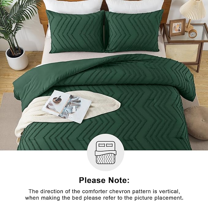 Andency Dark Emerald Green Queen Comforter Set, Boho Soft Warm Forest Bedding Comforter Sets for Queen Size Bed, 3 Pieces Vintage Chevron Tufted Aesthetic Comforter Set