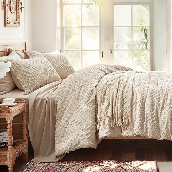 Zzlpp Queen Comforter Set 7 Pieces, Beige Bed in a Bag Queen Size, Tufted Boho Bedding Set with 1 Comforter, 2 Pillow Shams, 2 Pillowcases, 1 Flat Sheet, 1 Fitted Sheet