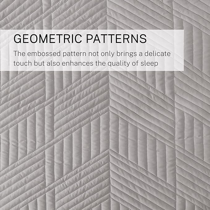 Exclusivo Mezcla Ultrasonic Twin Quilt Bedding Set, Lightweight Light Grey Bedspreads Soft Modern Geometric Coverlet Set for All Seasons (1 Quilt and 1 Pillow Sham)
