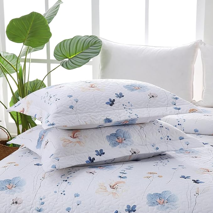 King Size Quilt Bedding Set, White Floral Lightweight Quilts for Bed Botanical Pattern Reversible, Soft Elegant Quilted Bedspread with 2 Pillow Shams Coverlet Sets (104"×90")