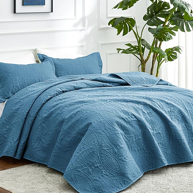 Love's cabin Oversized King Size Quilt Bedding Set Misty Blue Bedspreads - Oversized King Lightweight Bedspread Comforter - Coin Pattern Coverlet for All Season - 3 Pieces (1 Quilt, 2 Pillow Shams)