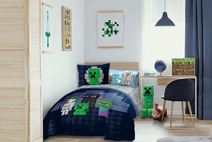 Jay Franco Minecraft Bad Night Twin Quilt & Sham Set - Super Soft Kids Bedding Features Creeper & Enderman - Fade Resistant Microfiber (Official Minecraft Product)