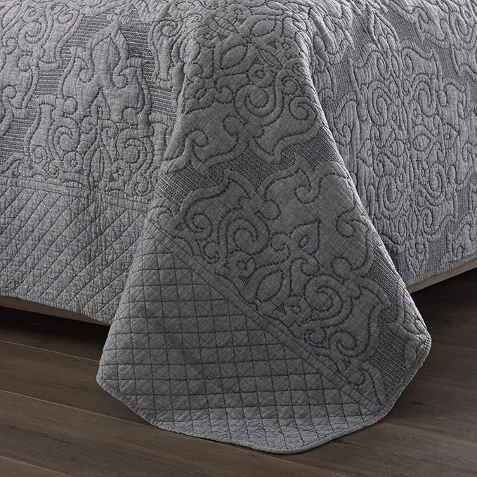Travan 3-Piece Queen Quilt Set Quilted Bedspread Oversized Microfiber Lightweight Bedspread Coverlet Set with Shams Bedding Set for All Season, Grey, Queen Size