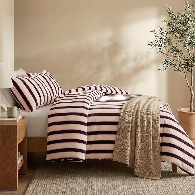 Bedbay Striped King Comforter Set Velvety Fleece Comforter Set Modern Style Striped Beding with 2 Pillowcases Lightweight 3 Pcs Boho Bedding Quilt Farmhouse Fluffy Bed Set for All Seasons