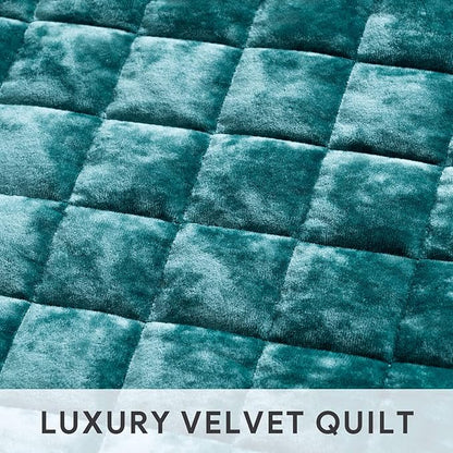 RECYCO Luxury Velvet Quilt Set King Size, Lightweight Velvet Comforter Set, Oversized Bedspread Coverlet Quilted Bedding Set, with 2 Matching Pillow Shams, for All Season, Teal