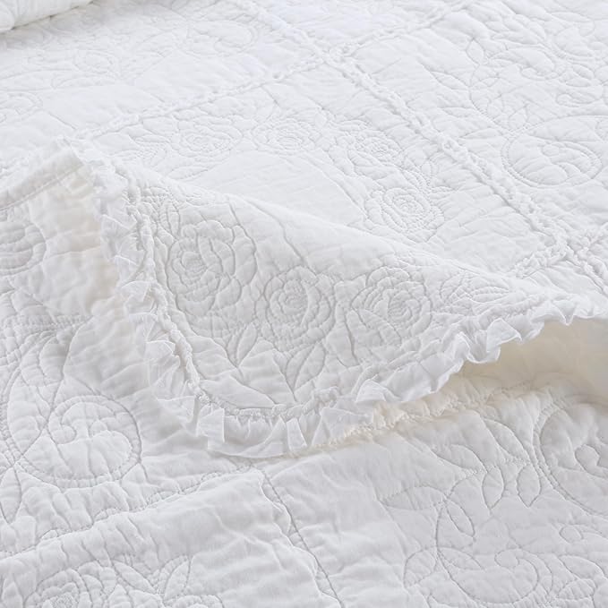 DURLENGEN White Rose Patchwork 100% Cotton King Quilt 3Pcs,White Patchwork with Rose Pattern,Luxury Lightweight Cotton Coverlet Sets for All Season(King 106x96,White Rose Patchwork)