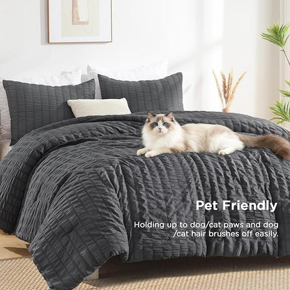 AveLom Seersucker Queen Comforter Set (90x90 inches), 3 Pieces- 100% Soft Washed Microfiber Lightweight Comforter with 2 Pillowcases, All Season Down Alternative Comforter Set for Bedding, Grey