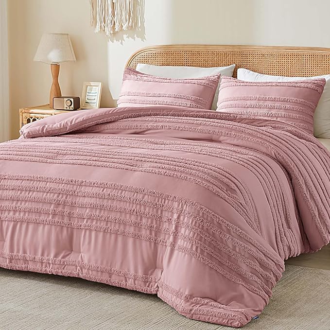 BEDELITE Boho King Size Comforter Set - Dusty Pink Tufted Striped Bed Set 3 Pieces, Soft Vintage Farmhouse Comforter for All Seasons, Boho Home Decor,Fluffy Jacquard Bedding with Pillow Sham
